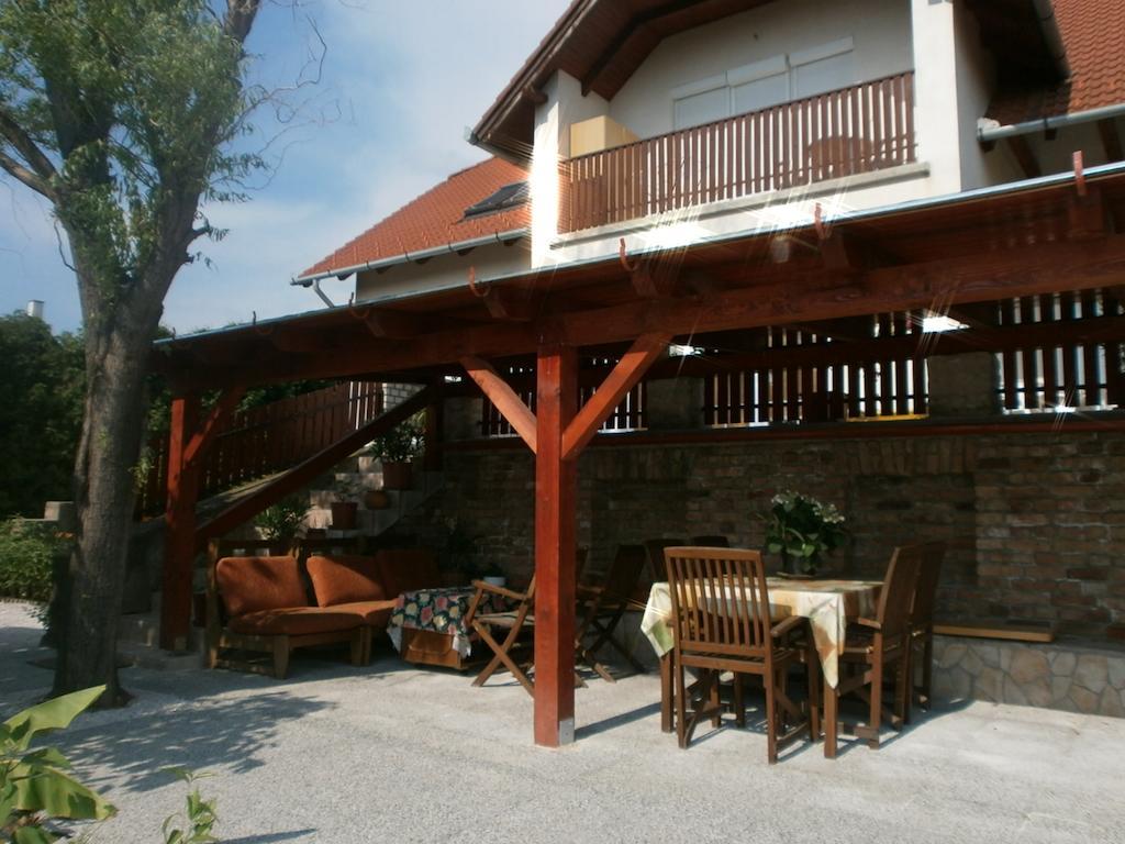 Feher Rozsa Apartman Cserszegtomaj Pokoj fotografie
